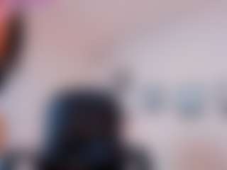 Live cam show with Victoria Mooree - Body Massage on Camsoda