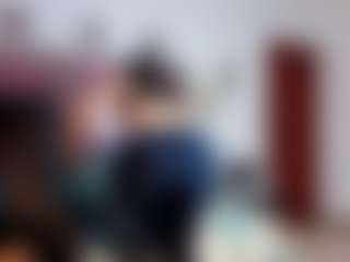 Victoria Mooree MILF webcam performer live streaming