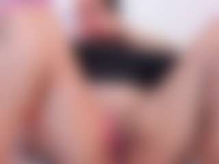 Live cam show with Victoria Mooree - HD MILF on SpankPalCams