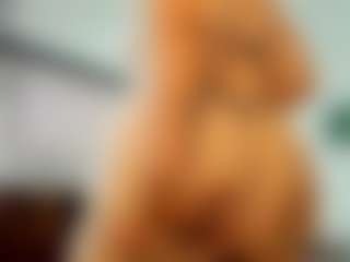 Live cam show with Victoria Mooree - Average on Camsoda