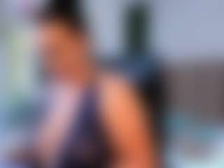 Live cam show with Victoria Mooree - Middle Aged on Mixed Magazine Live