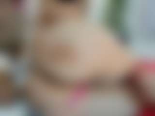Live cam show with Victoria Mooree - Middle Aged on Camming Site