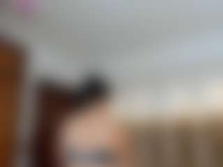 Victoria Mooree MILF webcam performer live streaming