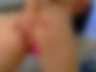 Live cam show with addell3 - Latina on Fling VIP Chat