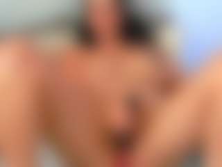 Live cam show with addell3 - Bedroom on madthumbs