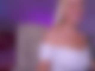 Live cam show with ArishkaLulu - Moaning on Camsoda