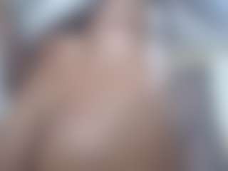 hilary18inches's Live Sex Cam Show