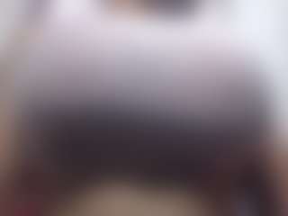 hilary18inches's Live Sex Cam Show