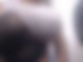 hilary18inches's Live Sex Cam Show