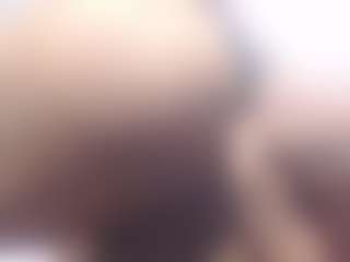 hilary18inches's Live Sex Cam Show