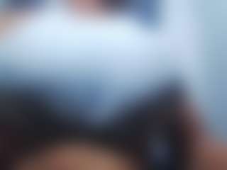 hilary18inches's Live Sex Cam Show