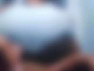 hilary18inches's Live Sex Cam Show