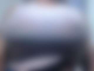 hilary18inches's Live Sex Cam Show