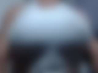 hilary18inches's Live Sex Cam Show