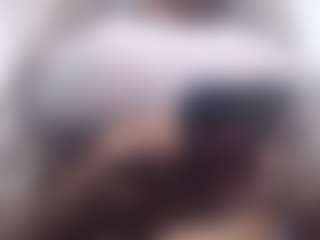 hilary26cm's Live Sex Cam Show