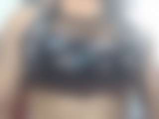 Live cam show with maria18inches - Black Hair on Camsoda