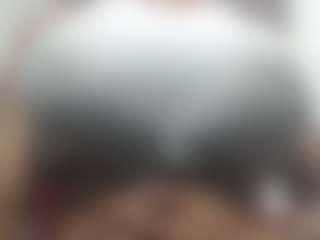 Live cam show with fitnnes18inches - Black Hair on friskycurves.com