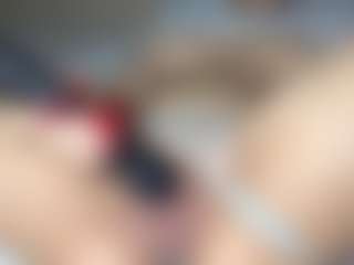 Live cam show with xoxcat - Ebony Teen (18+) on Milfs Live