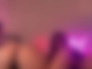 Live cam show with loveznina - Dildo Or Vibrator on Camsoda