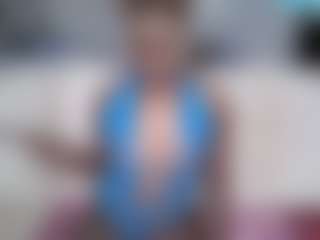 Live cam show with princesseshanize - Ebony Petite on camwithhim.com
