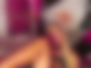 Live cam show with AnaysSLibel - Tease on Camsoda