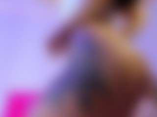 Live cam show with moll1e - Average on madthumbs