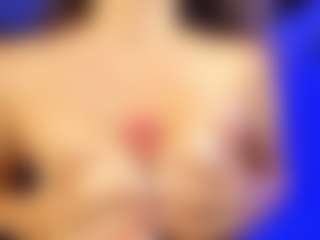 Live cam show with moll1e - Drinking on AdultVida.com