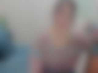 Live cam show with penelope47 - MILF on Hubzter Live