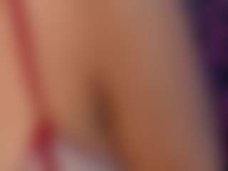 MilfRockRoll MILF webcam performer live streaming