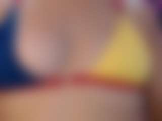 Live cam show with MilfRockRoll - Athletic MILF on Chatstar