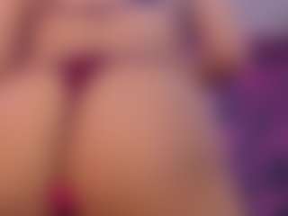 MilfRockRoll MILF webcam performer live streaming