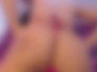 MilfRockRoll MILF webcam performer live streaming