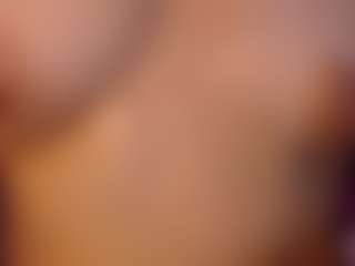 Live cam show with MilfRockRoll - Small Tits Mature on Camsoda