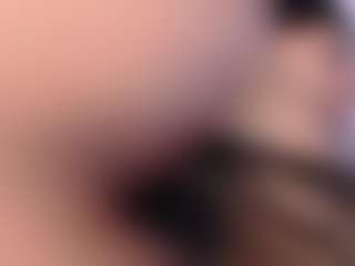Live cam show with MilfRockRoll - Public on livesuperchat.net