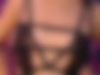Live cam show with MilfRockRoll - Middle Aged on Cam Slut