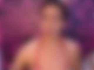 Live cam show with MilfRockRoll - Athletic Bedroom on xDating