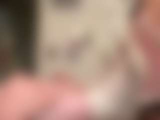 Live cam show with mooneyMOON - Brown Eyes on Camiplay Live