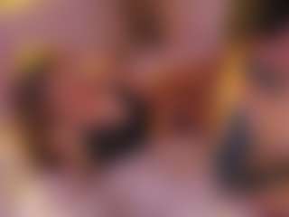 Live cam show with Megan - Average on Dolls Live