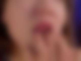 Live cam show with Megan - Fingers on SxyPornLive
