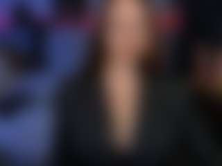 Live cam show with MrsIngrid - Upskirt on xDating