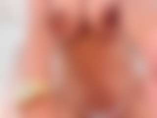 Live cam show with Carlee-Jones - Toys on Free Soda