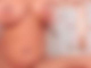 Live cam show with Carlee-Jones - Amateur on Camming Site