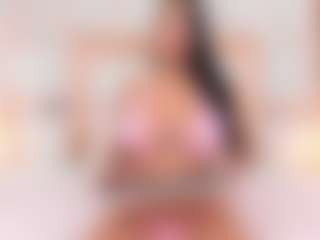 Live cam show with Carlee-Jones - BBW on Hubzter Live