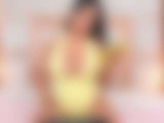 Live cam show with Carlee-Jones - BBW Amateur on SxyPornLive