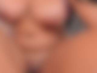 Carlee-Jones's Live Sex Cam Show