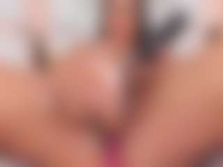 Carlee-Jones's Live Sex Cam Show