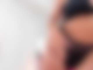 Carlee-Jones's Live Sex Cam Show