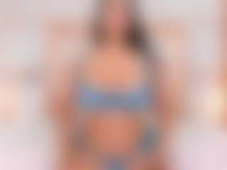 Live cam show with Carlee-Jones - Fingers on Camsoda