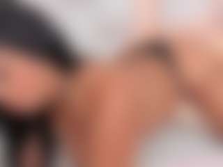 Live cam show with Carlee-Jones - Brown Eyes Big Tits on UwU Esports