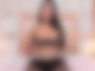 Live cam show with Carlee-Jones - White Curvy on friskycurves.com | colombia